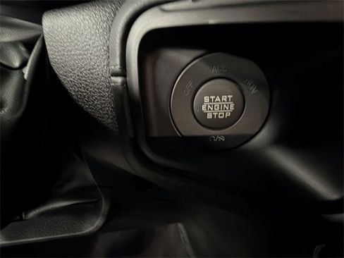 Used 2024 Jeep Gladiator Rubicon w/ Technology Group image 49