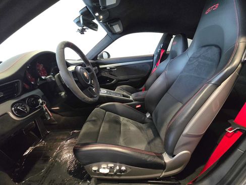 Used 2018 Porsche 911 GT3 RWD image 18