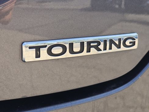 Certified 2024 Honda Pilot Touring image 13