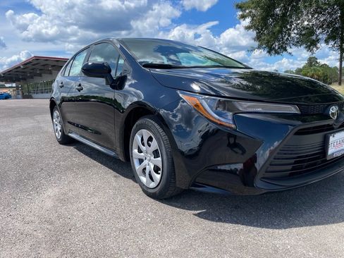 New 2026 Toyota Corolla LE FWD image 9
