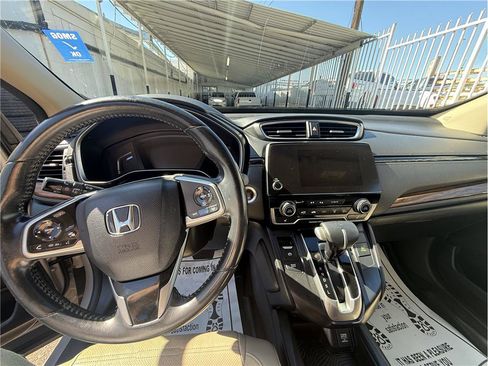 Used 2019 Honda CR-V Touring image 5
