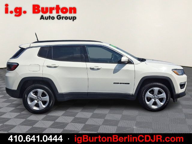 Used 2020 Jeep Compass Latitude w/ Cold Weather Group AWD/4WD image 7