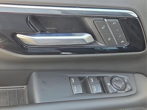 Used 2025 Chevrolet Tahoe LT image 14