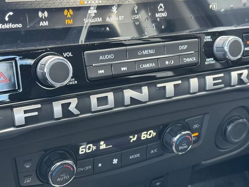 Used 2025 Nissan Frontier SV w/ SV Convenience Package image 25