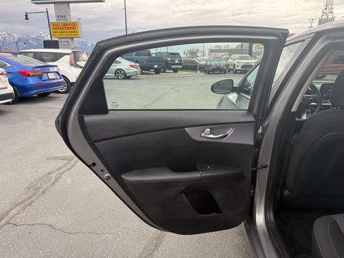 Used 2022 Kia Forte LXS w/ LXS Technology Package image 24