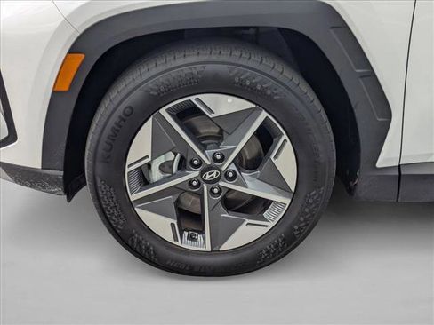 Used 2025 Hyundai Tucson SEL image 21