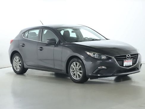 Used 2016 MAZDA MAZDA3 i Sport w/ Preferred Equipment Package FWD image 9