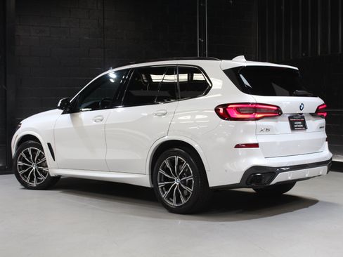Used 2021 BMW X5 xDrive40i w/ M Sport Package AWD/4WD image 12