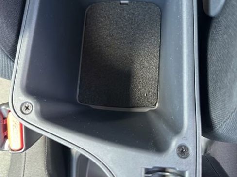 New 2025 Nissan Kicks Play S image 19