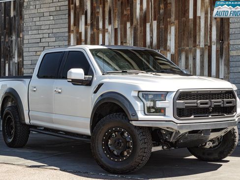 Used 2017 Ford F150 Raptor w/ Equipment Group 802A Luxury AWD/4WD image 9