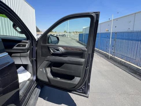 Used 2022 Chevrolet Tahoe LT w/ Luxury Package AWD/4WD image 24