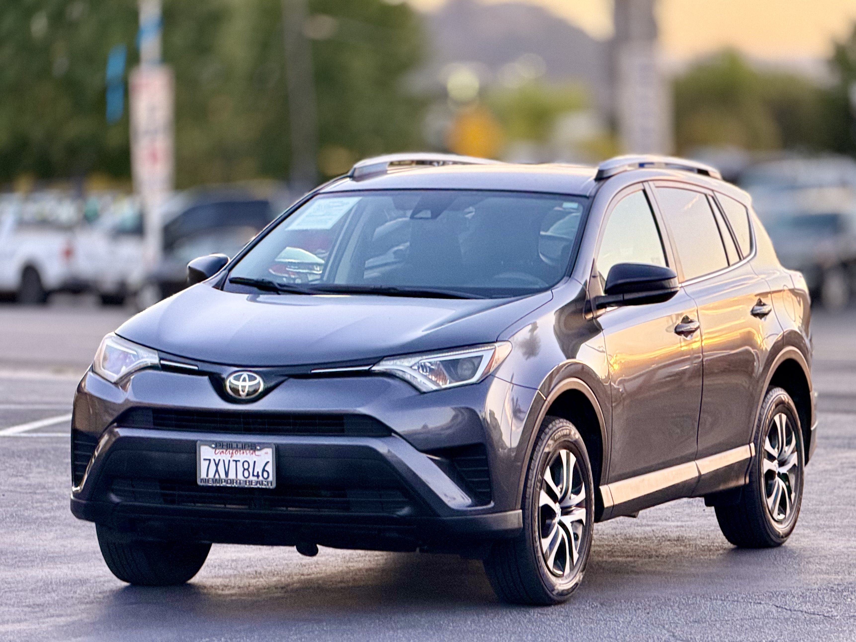Used 2017 Toyota RAV4 LE w/ Carpet Mat Package FWD image 4