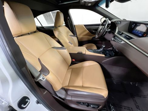 Used 2021 Lexus ES 250 w/ Premium Package image 26