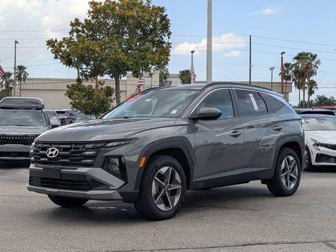 Used 2025 Hyundai Tucson SEL AWD/4WD image 44
