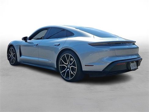 Used 2023 Porsche Taycan image 4