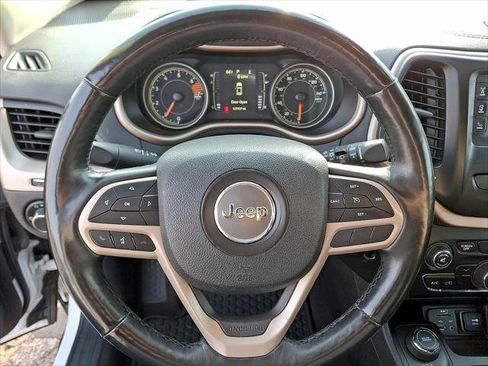 Used 2017 Jeep Cherokee 4WD Altitude image 15