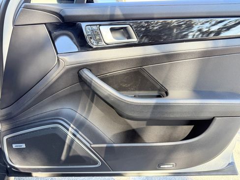 Used 2018 Porsche Panamera 4S image 45