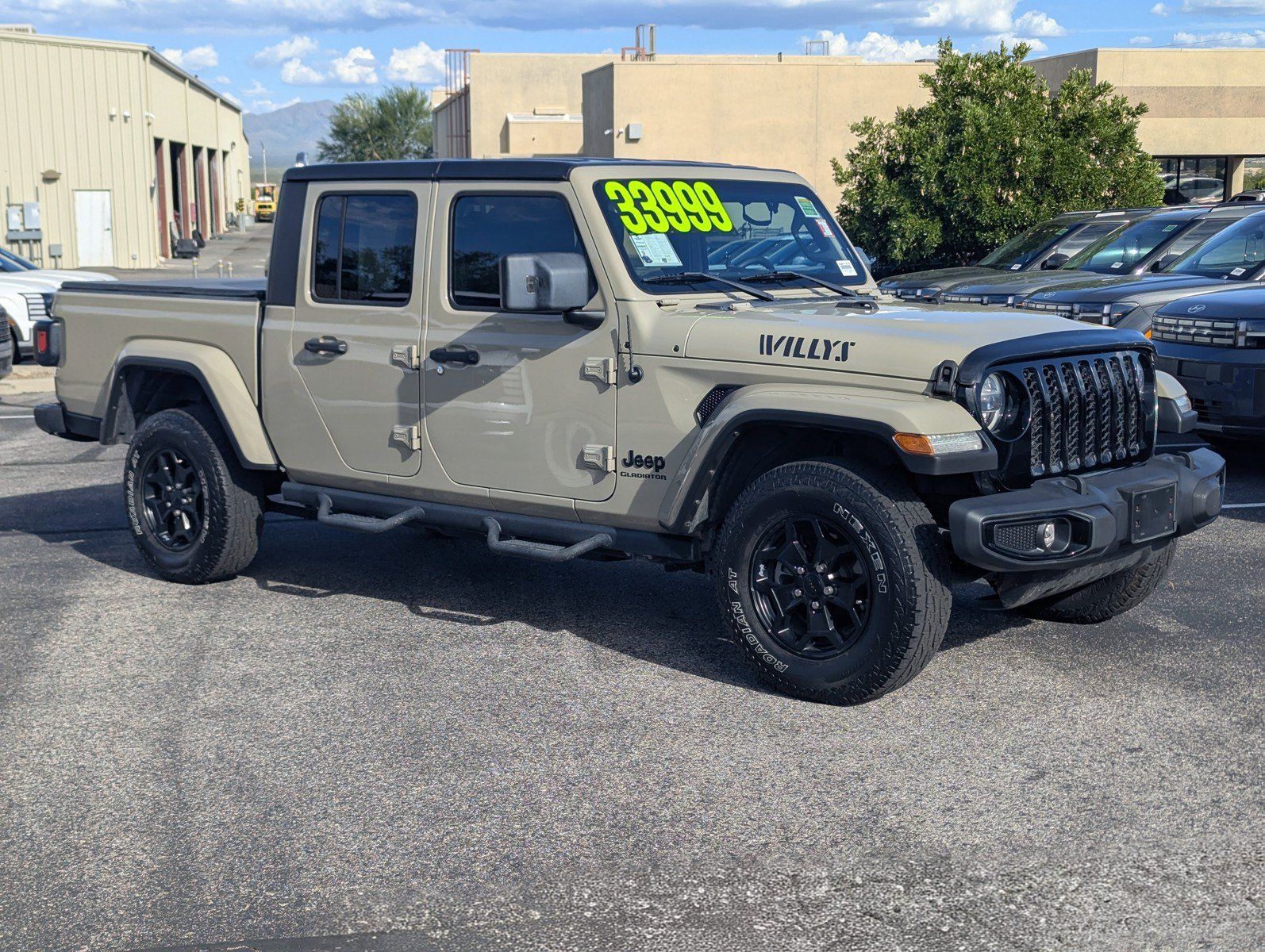 Used 2022 Jeep Gladiator Sport AWD/4WD image 1