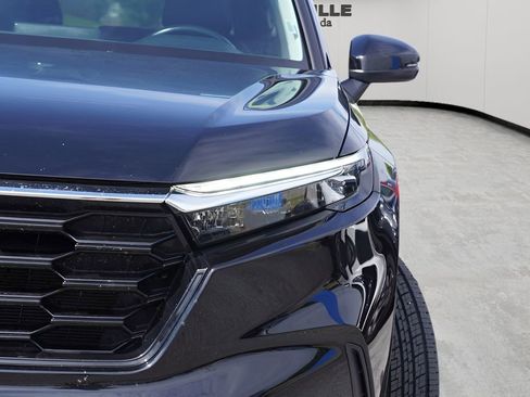 Used 2025 Honda CR-V EX-L image 4