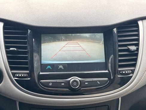 Used 2017 Chevrolet Trax LT w/ LT Convenience Package image 21