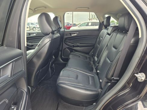 Used 2020 Ford Edge Titanium FWD image 13