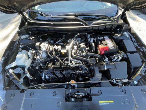 Used 2025 Nissan Altima 2.5 SR image 29