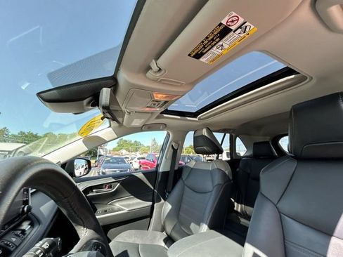 Used 2021 Toyota RAV4 XLE Premium AWD/4WD image 39