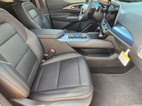 New 2026 Chevrolet Equinox EV LT w/ Convenience Package II FWD image 24