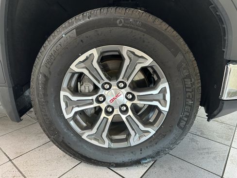 Used 2026 GMC Sierra 1500 SLT AWD/4WD image 14