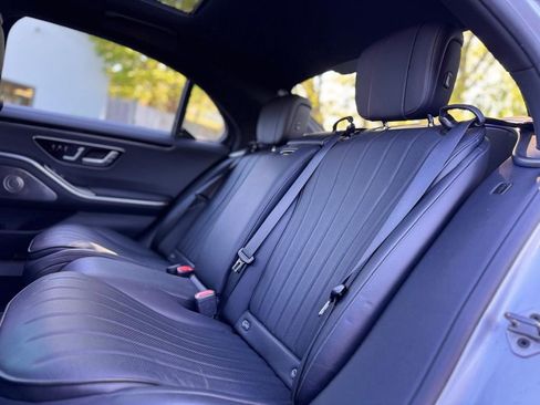 Used 2023 Mercedes-Benz S 500 4MATIC w/ AMG Line image 24