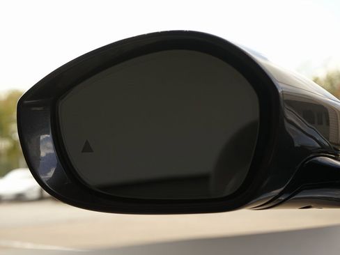 Used 2021 Ferrari Roma image 19