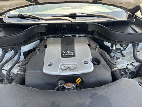 Used 2013 INFINITI FX37 AWD w/ Premium Pkg image 9