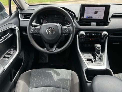 Used 2023 Toyota RAV4 XLE AWD/4WD image 10