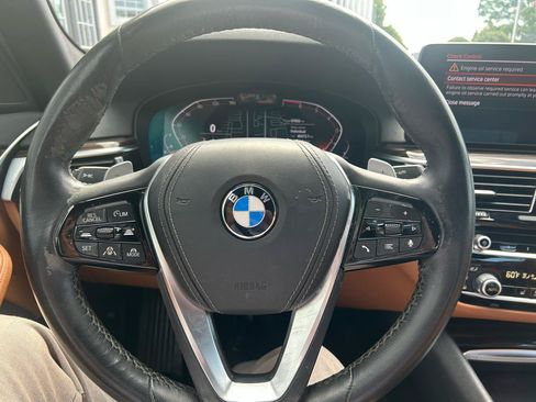Used 2022 BMW 530i xDrive AWD/4WD image 11