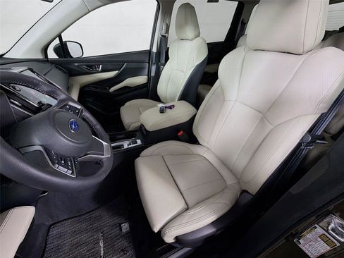 Used 2025 Subaru Ascent Limited AWD/4WD image 11