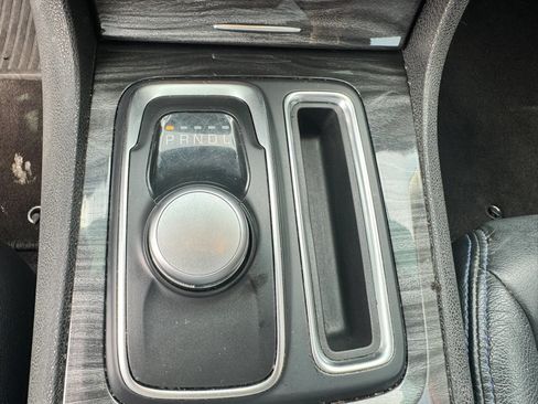 Used 2018 Chrysler 300 Touring w/ Sport Appearance Package RWD image 37
