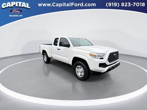 Used 2020 Toyota Tacoma SR image 2