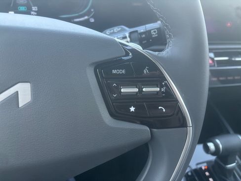 New 2026 Kia Niro EX FWD image 23