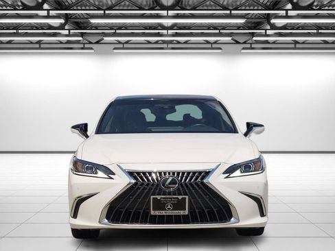 Used 2023 Lexus ES 350 w/ Premium Package FWD image 4