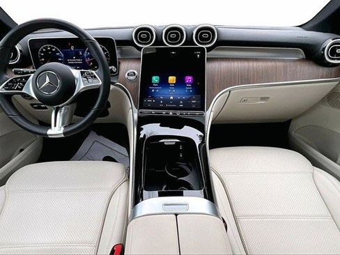 Certified 2025 Mercedes-Benz GLC 300 4MATIC image 10