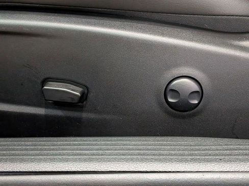 Certified 2022 Dodge Challenger R/T w/ Plus Package image 13