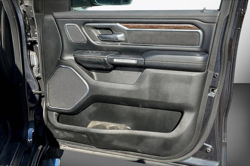 Used 2019 RAM 1500 Laramie AWD/4WD image 26