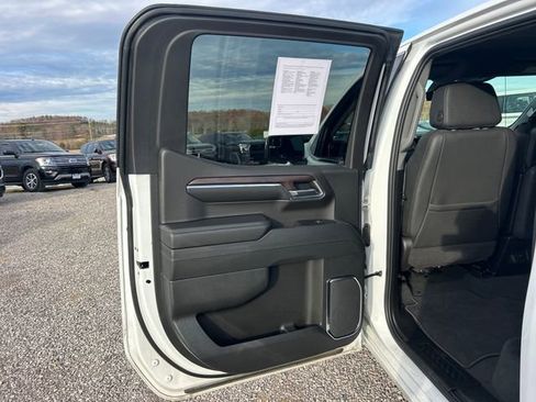 Used 2024 GMC Sierra 1500 SLT image 36