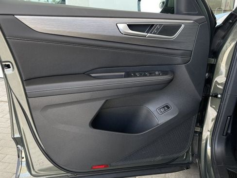 New 2026 Volkswagen Atlas Cross Sport SE FWD image 7