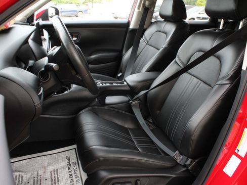 Certified 2024 Honda HR-V EX-L image 17