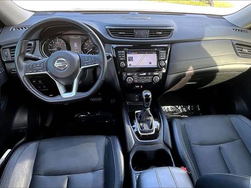 Used 2017 Nissan Rogue SL w/ SL Premium Package image 3