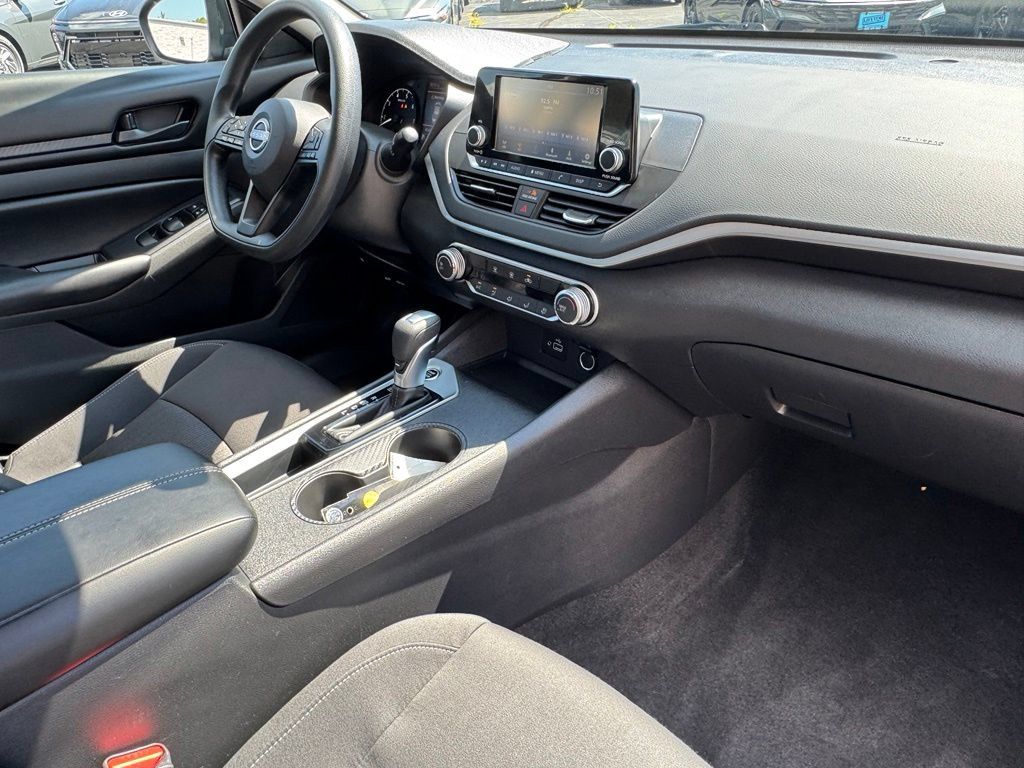 Used 2024 Nissan Altima 2.5 S FWD image 26