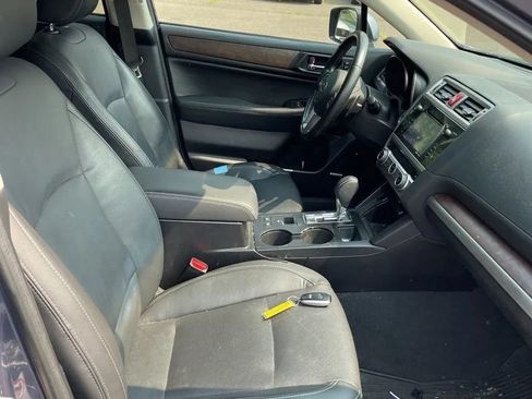 Used 2016 Subaru Outback 3.6R Limited AWD/4WD image 23
