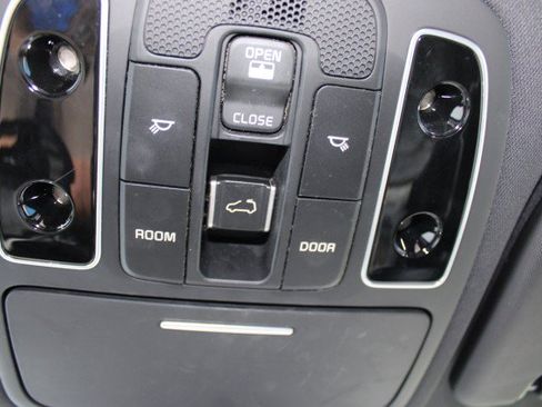 Used 2014 Kia Soul + w/ Primo Package FWD image 30
