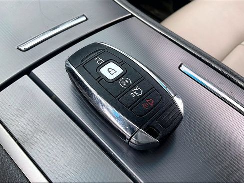 Used 2019 Lincoln MKZ Reserve w/ Reserve Plus Package FWD image 31